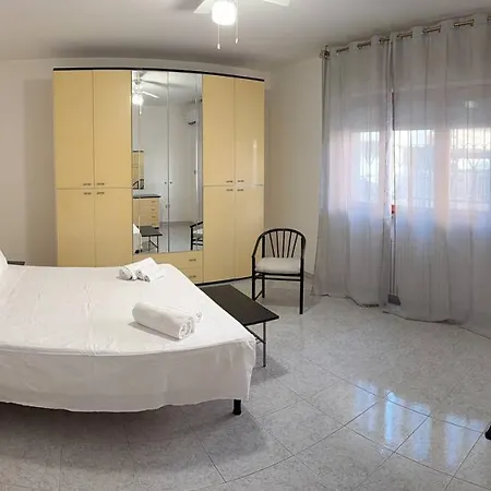 Ro's House